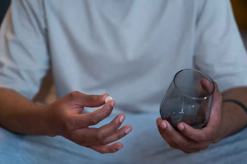 Chronopharmacology Explained: How the Hour You Take Your Medication Can Make or Break Its Effectiveness